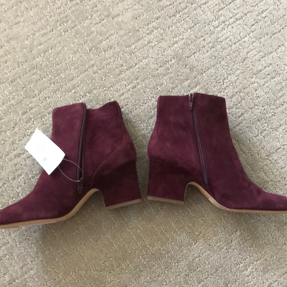 Sued Bootie size 8.5 - Picture 7 of 12